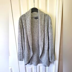 DYNAMITE Size Medium Gray Knit Cardigan